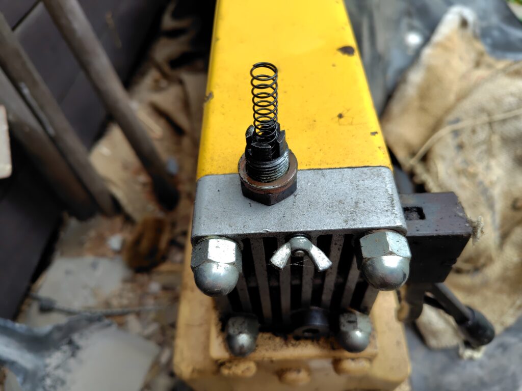 スイッチのばね